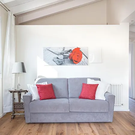 Luxury Terrace View Of San Marco Apartment