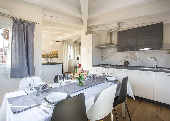 Luxury Terrace View Of San Marco Apartman