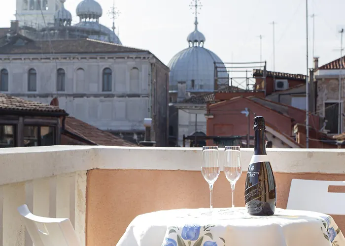 Luxury Terrace View Of San Marco Apartman *